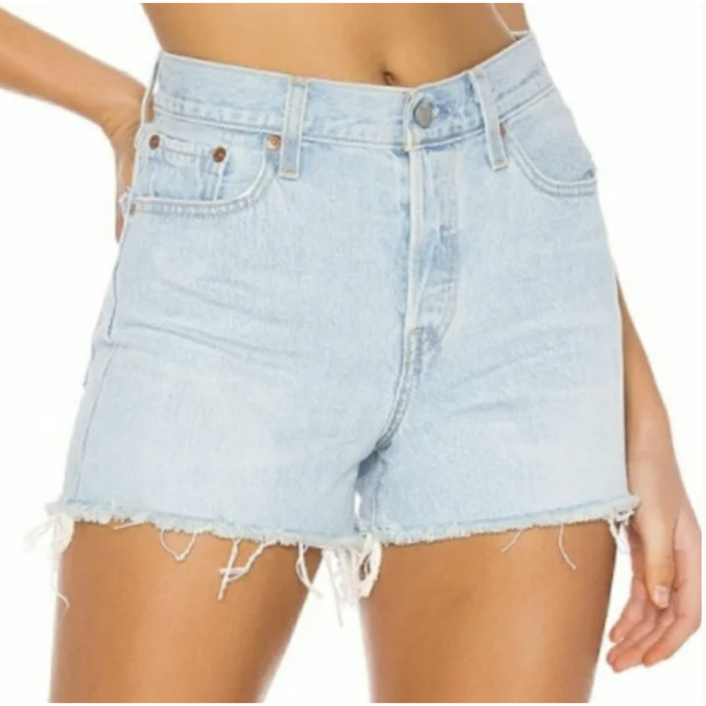 LEVI'S Wedgie Short Light Wash Cut‎ Off Shorts